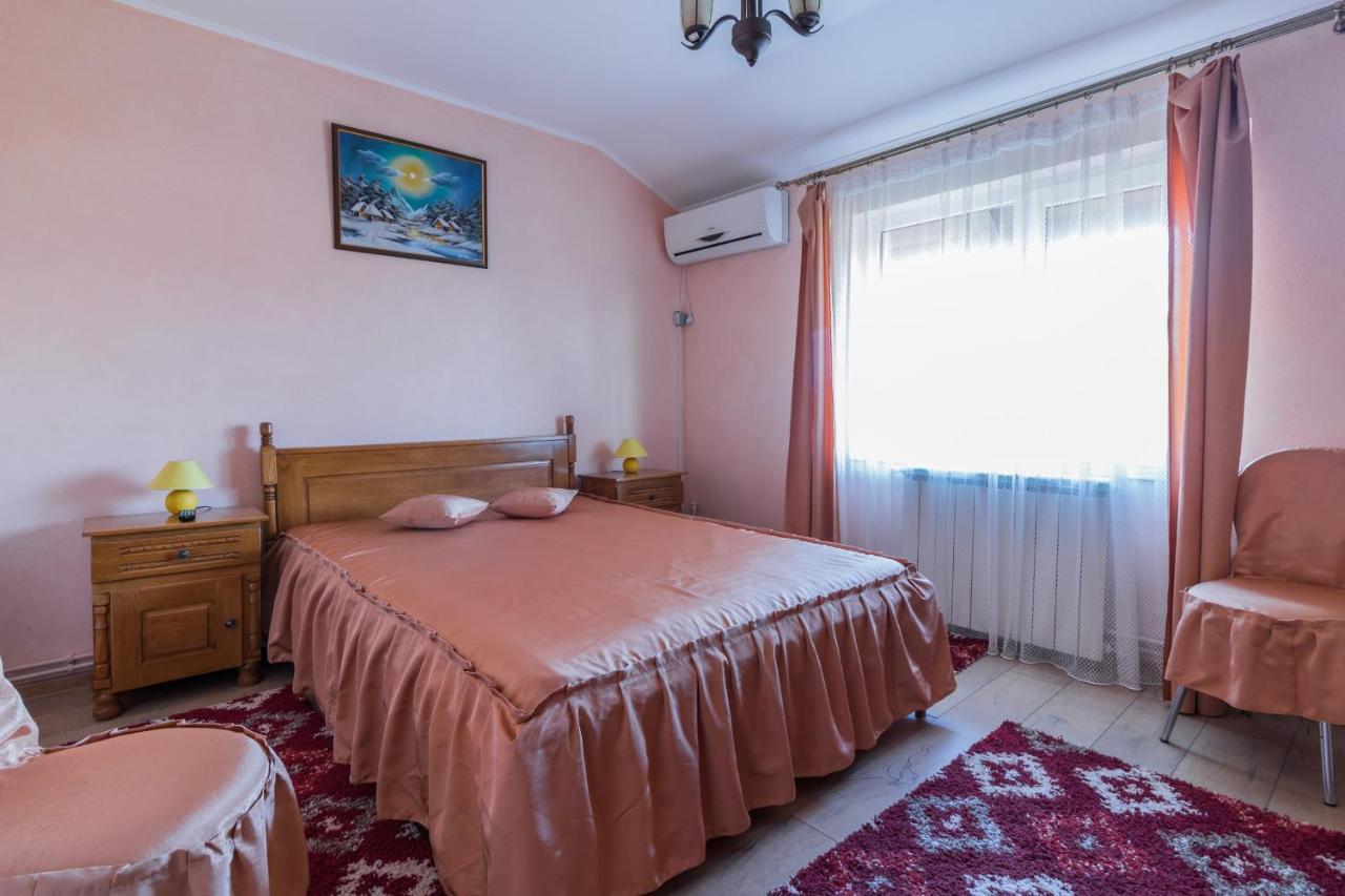 Pensiunea Xinela Baia de Fier Bagian luar foto